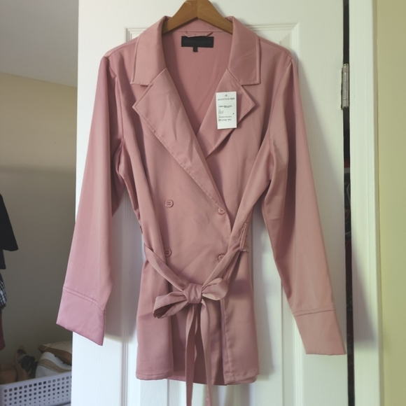 Kendall & Kylie Blush Pink Belted Blazer - Picture 2 of 7
